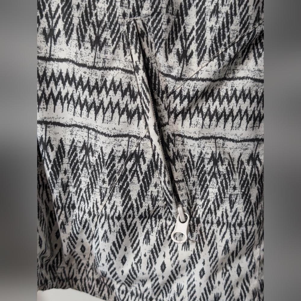 Roxy White And Black Pattern Winter Jacket With F… - image 6